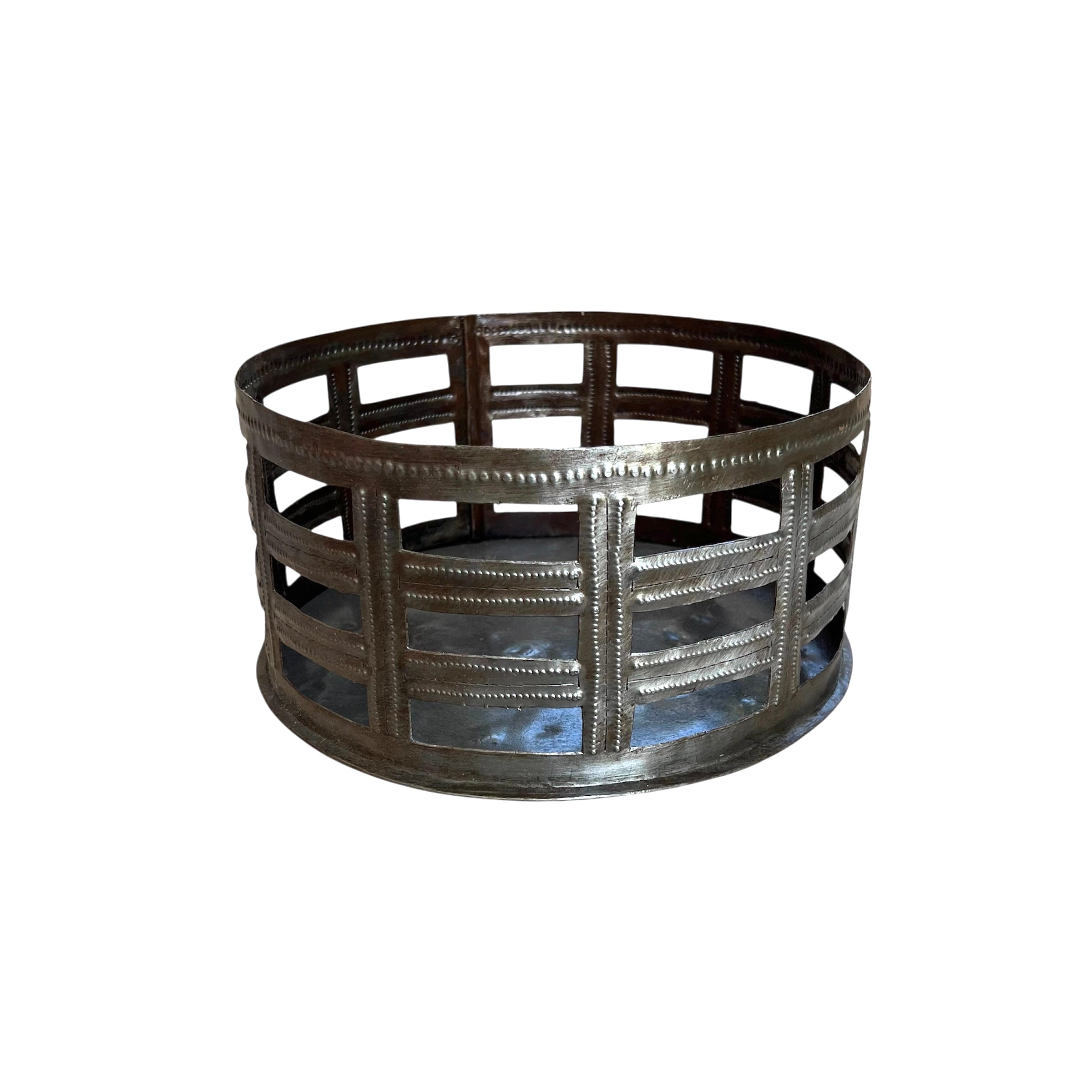 Medium Round Basket Metal Art