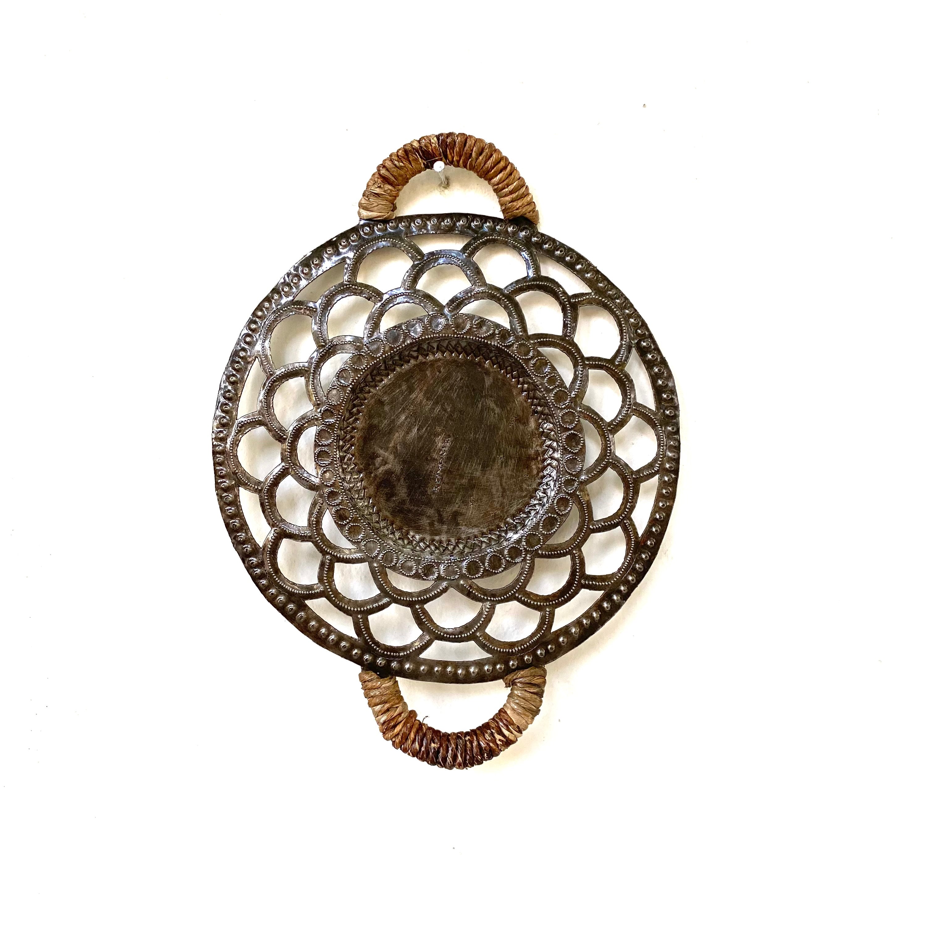 Scale Round Platter- Hemp Handle