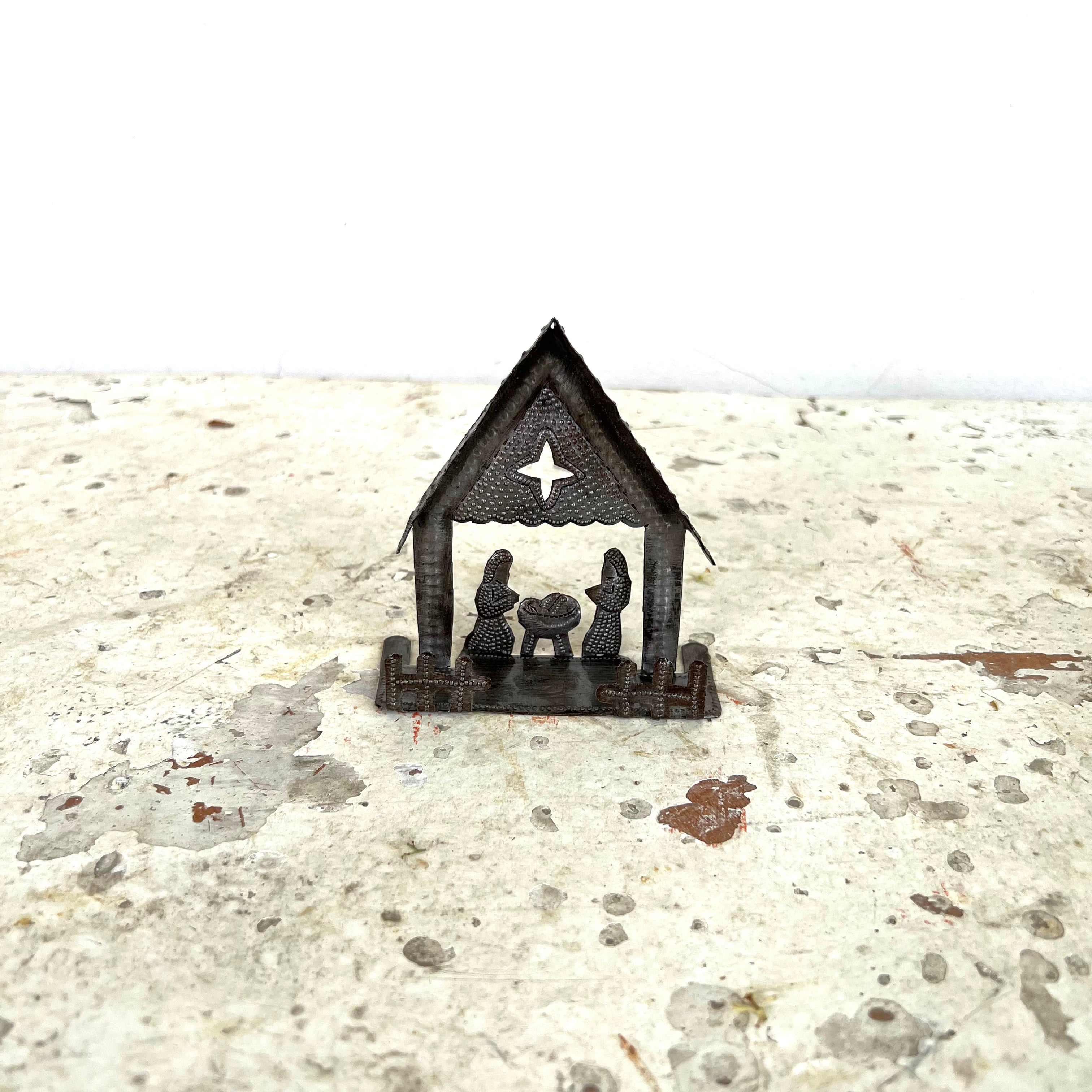 JP Small Standing Nativity with Star and Fence