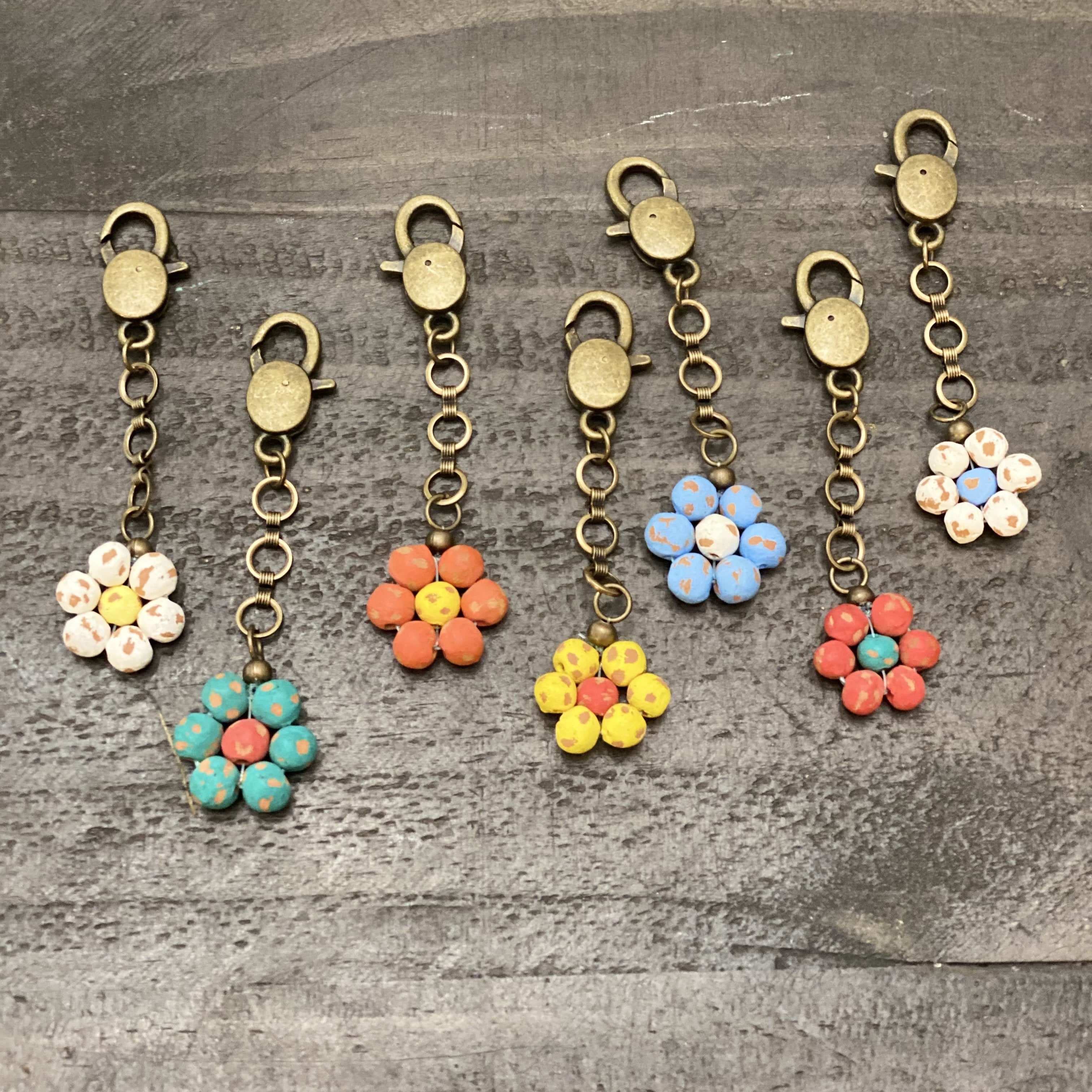 Daisy keychain shops