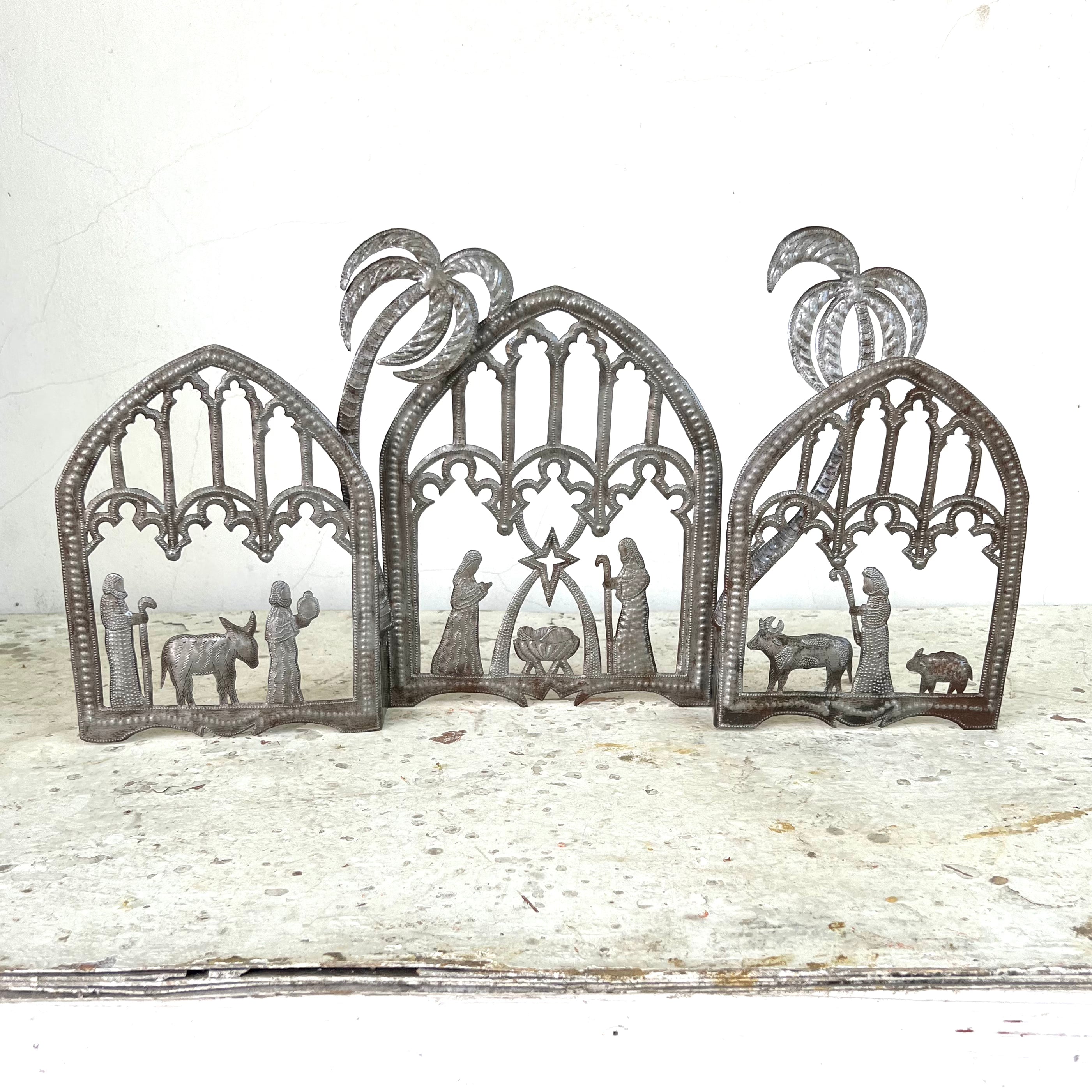 Jude 3-D Standing Nativity